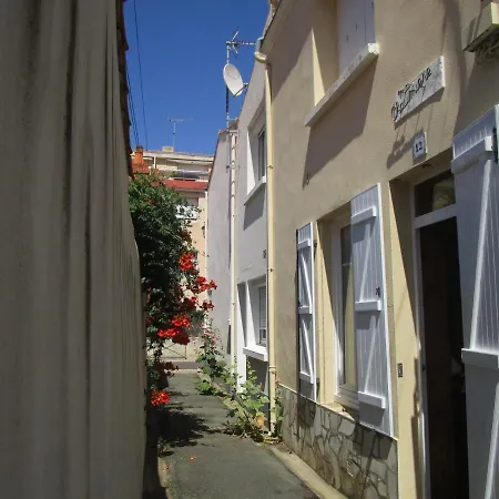 Maison 1 Avec Garage A 150m De La Et Proche Commerces - Fr-1-197-399 Holiday home