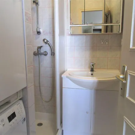Maison 1 Avec Garage A 150m De La Et Proche Commerces - Fr-1-197-399 Holiday home